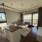 Alquiler de un moderno apartamento de 3 habitaciones, 52 m², distrito Mokotów, Varsovia, Polonia